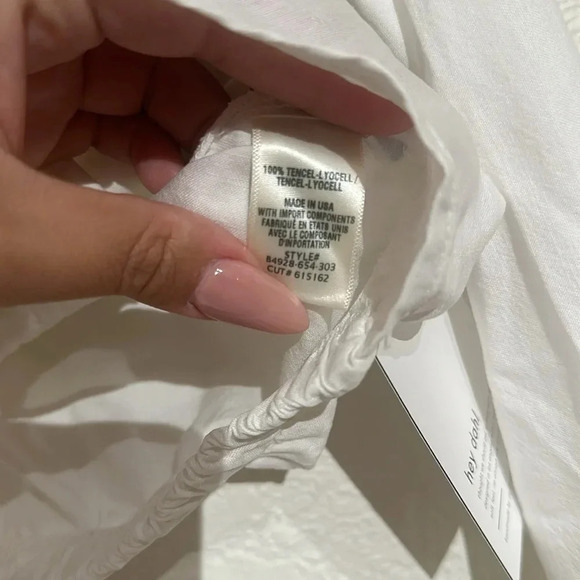 BELLA DAHL long sleeve tie front shirt with elastic back top NWT - Picture 4 of 4